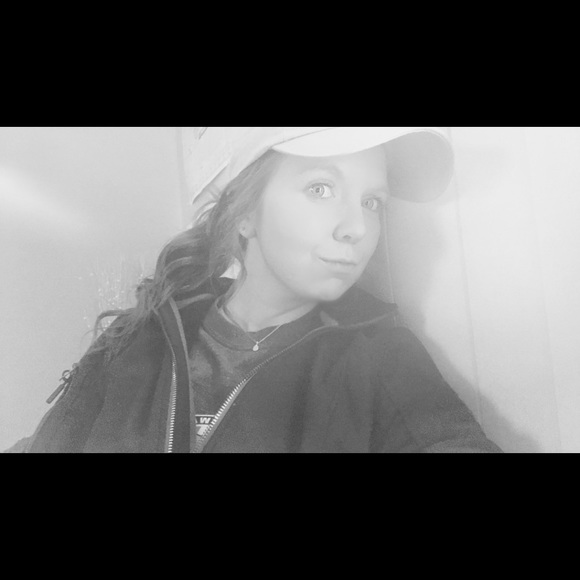 Meet your Posher, Chanler - Picture 1 of 1